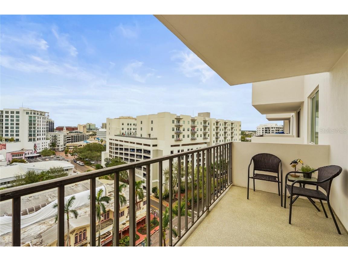 101 S Gulfstream Avenue #12C Sarasota FL 34236 A4668919 image3