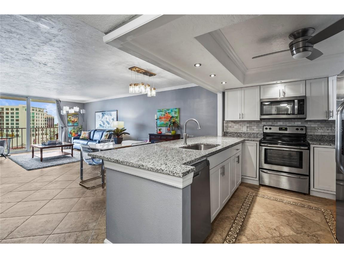 101 S Gulfstream Avenue #12C Sarasota FL 34236 A4668919 image31