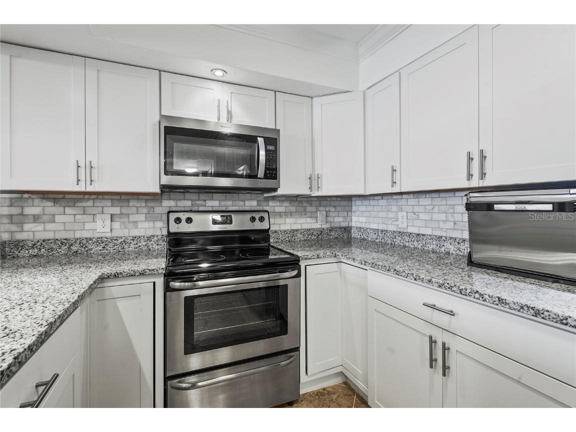 101 S Gulfstream Avenue #12C Sarasota FL 34236 A4668919 image32