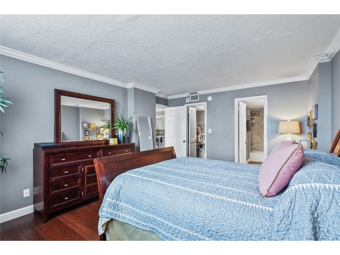 101 S Gulfstream Avenue #12C Sarasota FL 34236 A4668919 image45