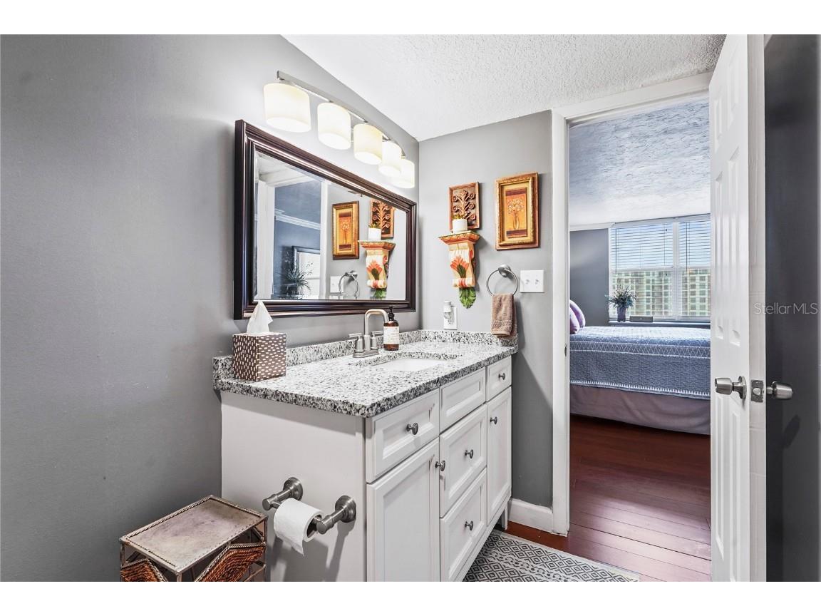 101 S Gulfstream Avenue #12C Sarasota FL 34236 A4668919 image48