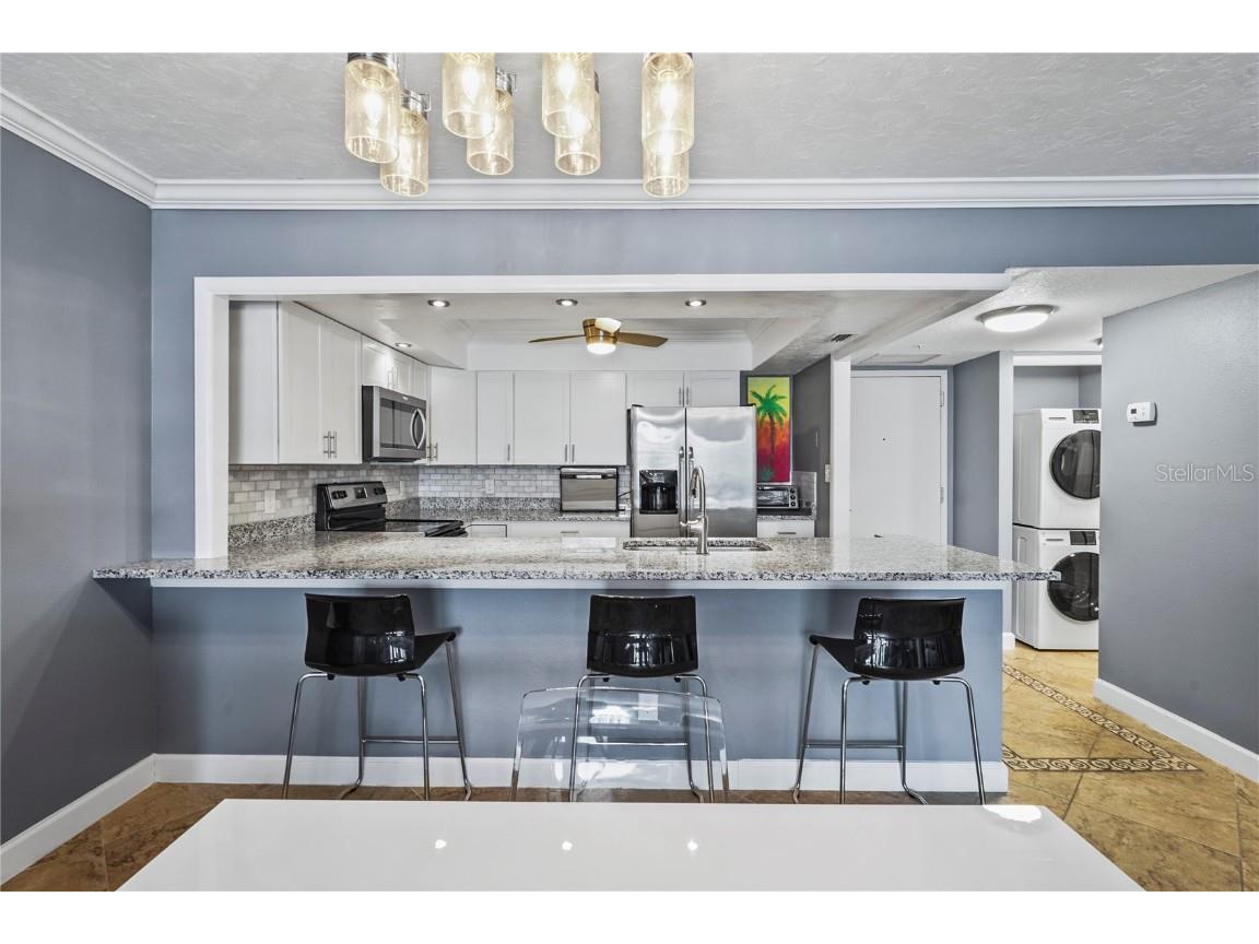 101 S Gulfstream Avenue #12C Sarasota FL 34236 A4668919 image5