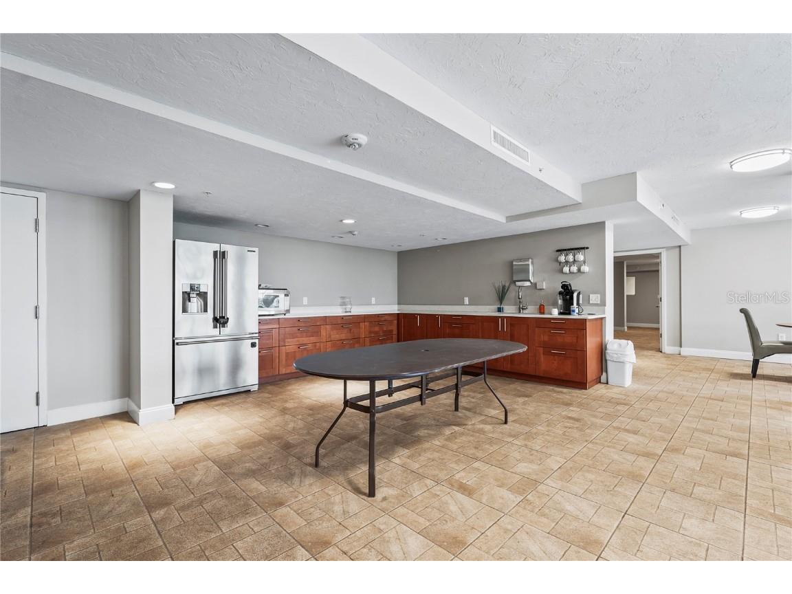 101 S Gulfstream Avenue #12C Sarasota FL 34236 A4668919 image60