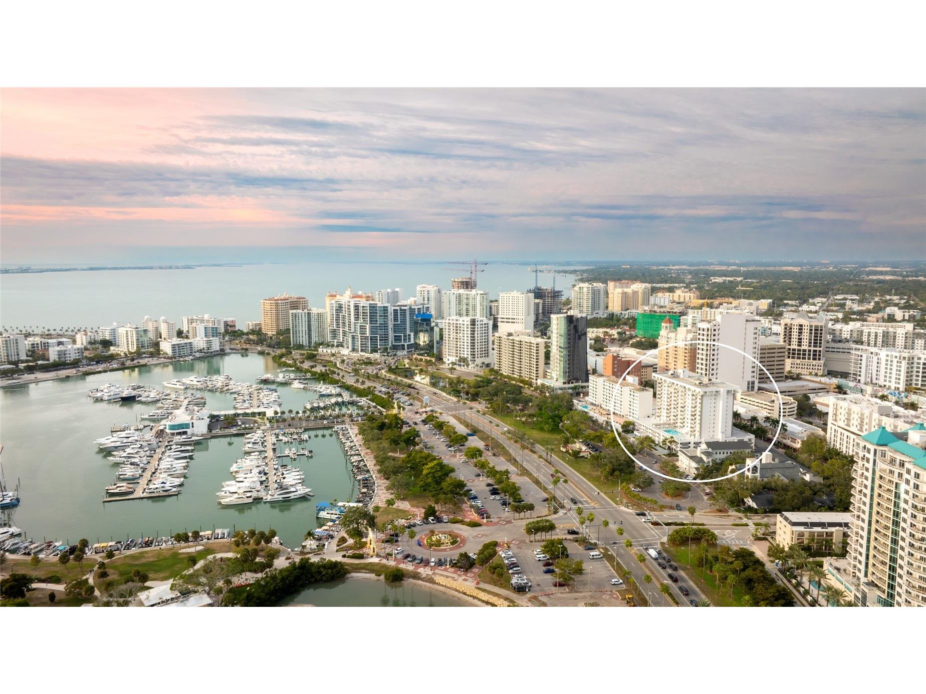 101 S Gulfstream Avenue #14D Sarasota FL 34236 A4678622 image1