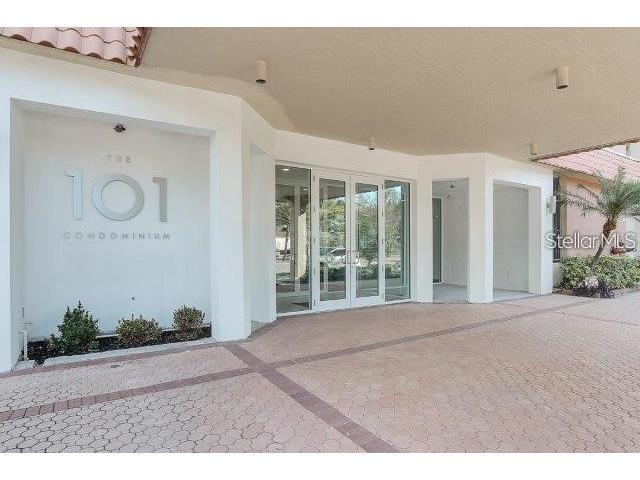 101 S Gulfstream Avenue #15A Sarasota FL 34236 A4569907 image1