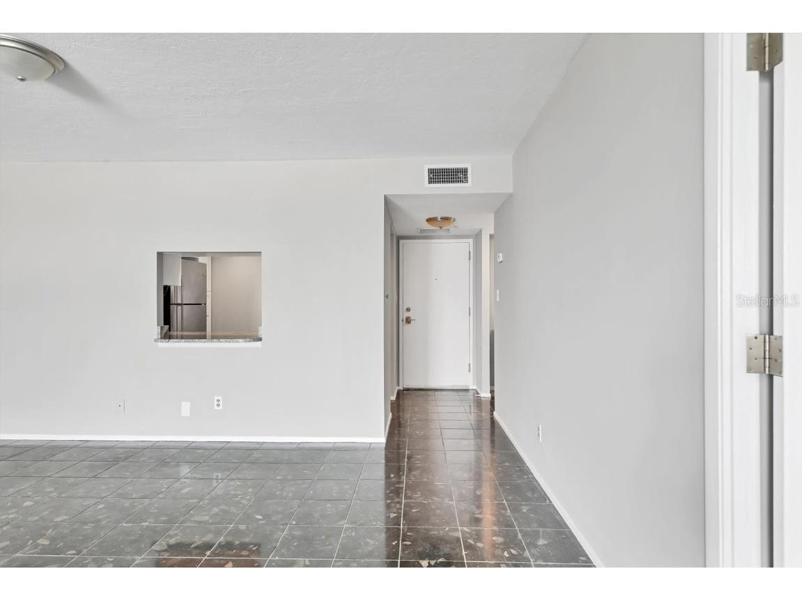 101 S Gulfstream Avenue #15C Sarasota FL 34236 A4656267 image11