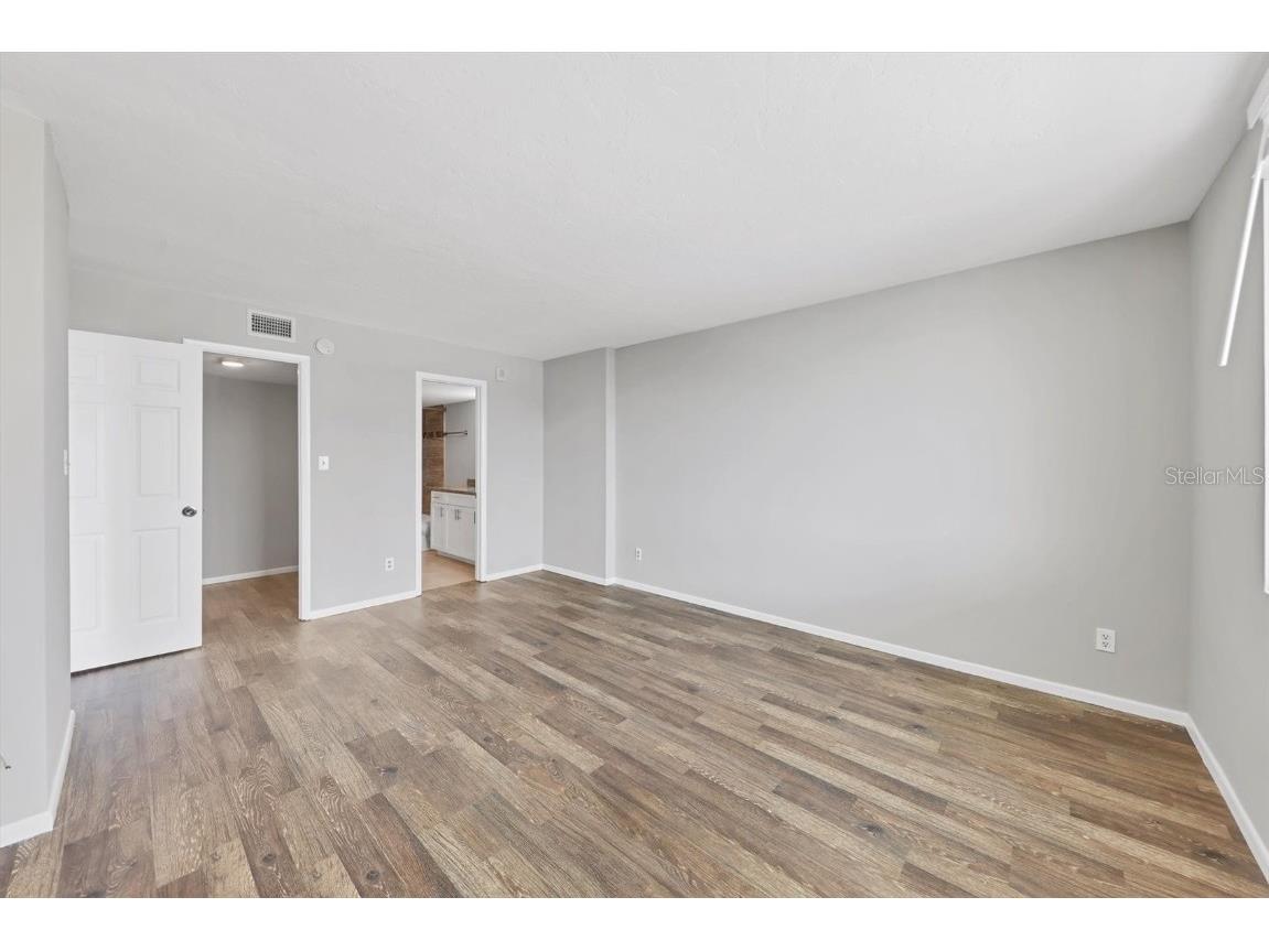 101 S Gulfstream Avenue #15C Sarasota FL 34236 A4656267 image24