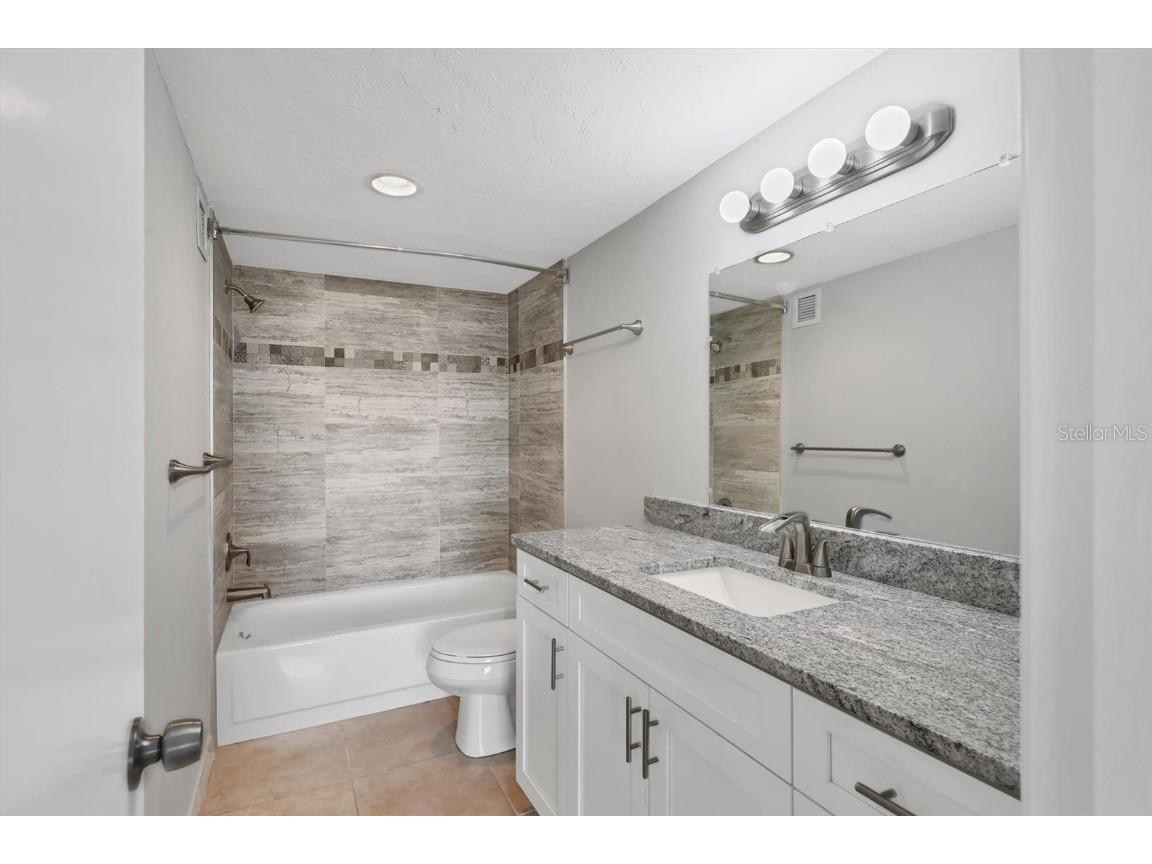 101 S Gulfstream Avenue #15C Sarasota FL 34236 A4656267 image25