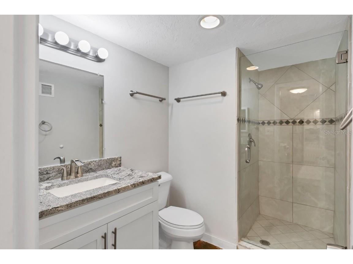 101 S Gulfstream Avenue #15C Sarasota FL 34236 A4656267 image27