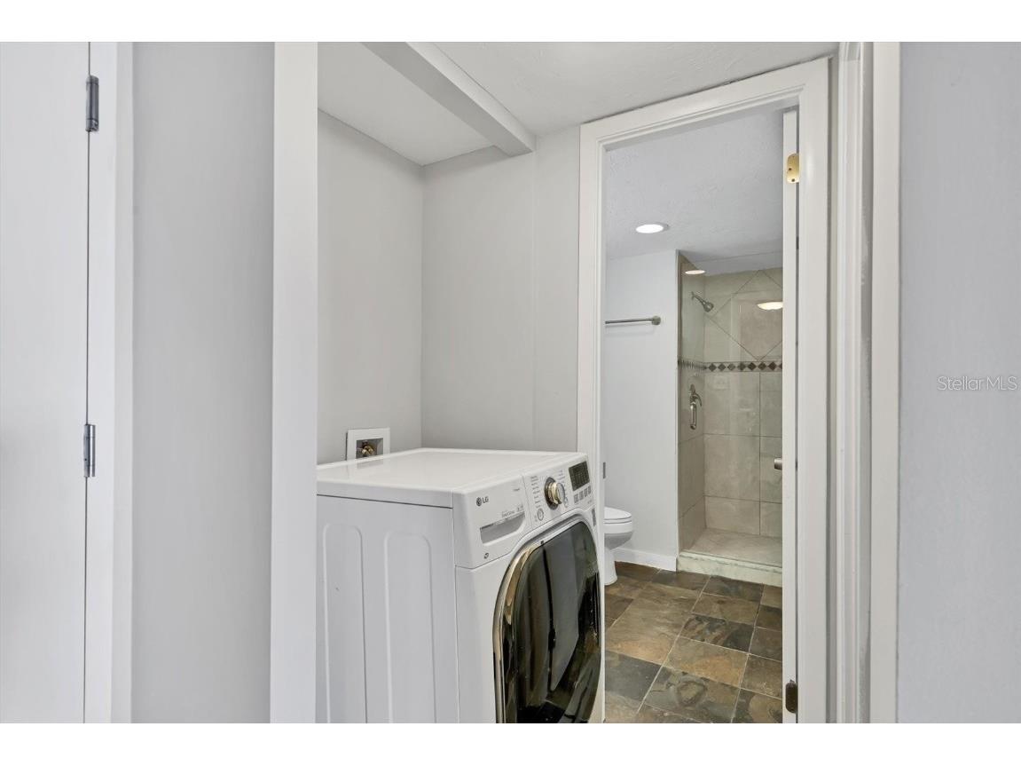 101 S Gulfstream Avenue #15C Sarasota FL 34236 A4656267 image28