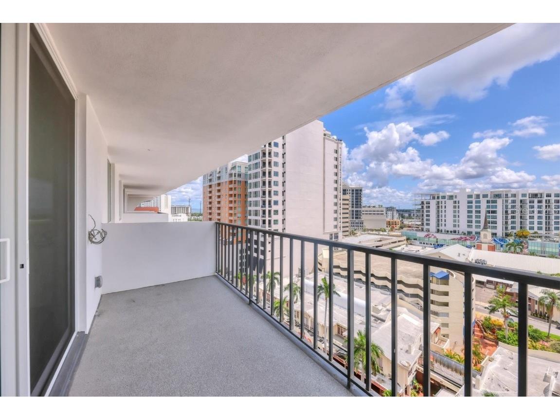 101 S Gulfstream Avenue #15C Sarasota FL 34236 A4656267 image31