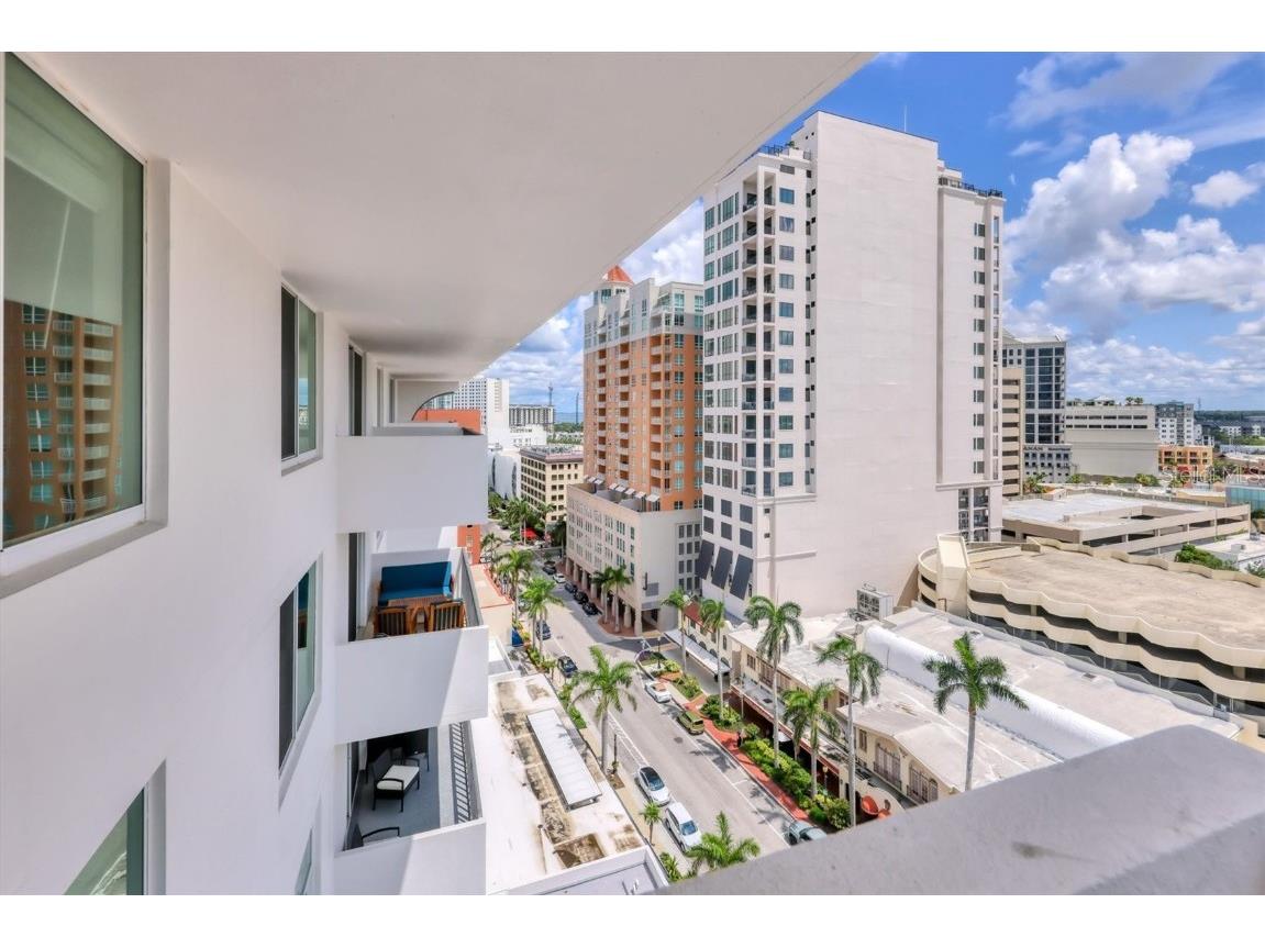 101 S Gulfstream Avenue #15C Sarasota FL 34236 A4656267 image32