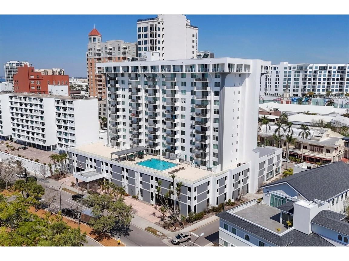 101 S Gulfstream Avenue #15C Sarasota FL 34236 A4656267 image4