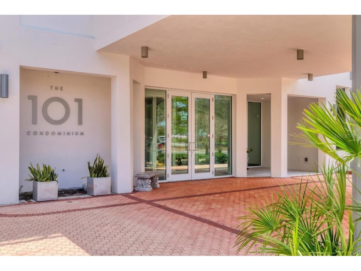 101 S Gulfstream Avenue #15C Sarasota FL 34236 A4656267 image7
