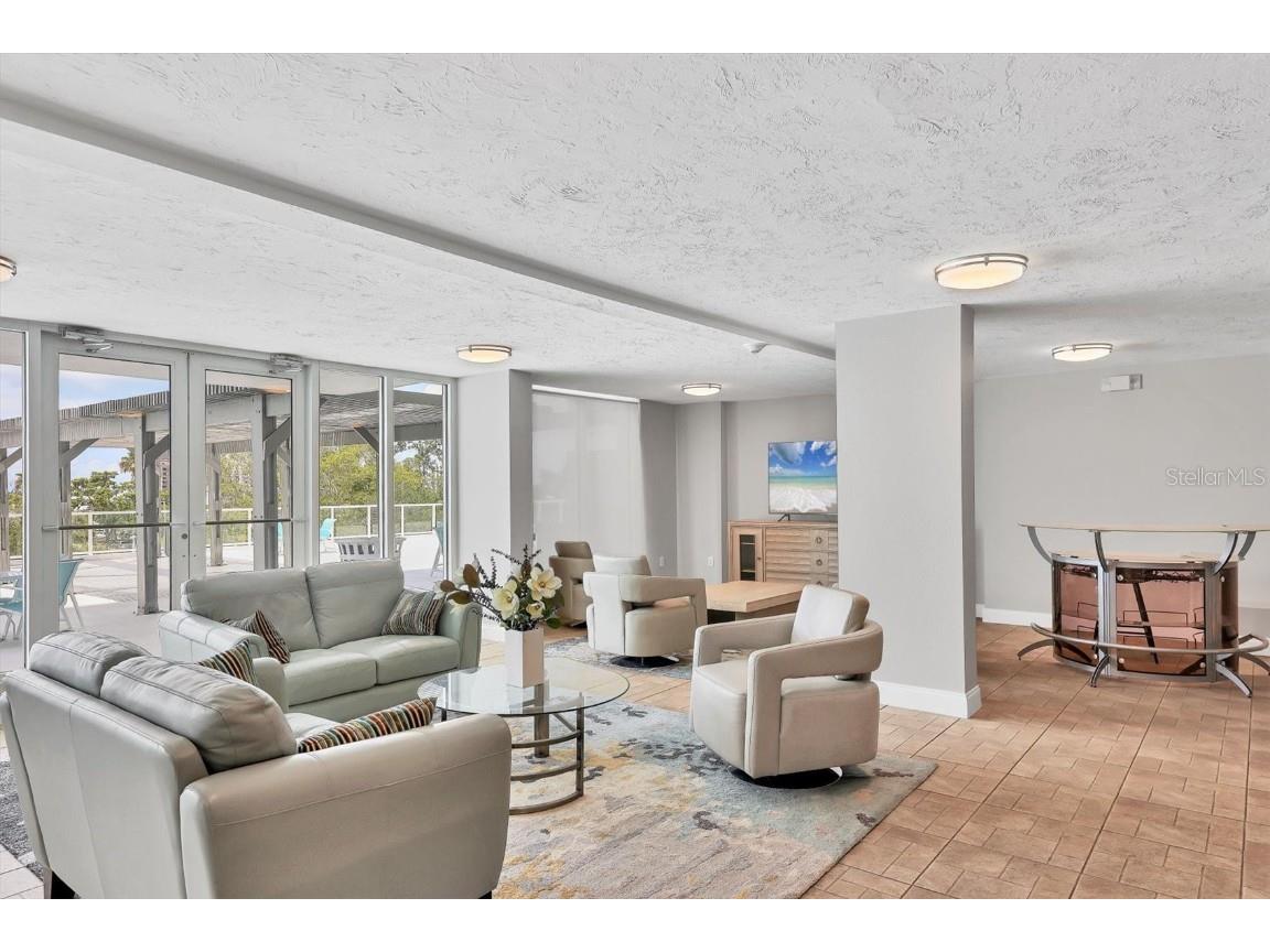 101 S Gulfstream Avenue #15C Sarasota FL 34236 A4656267 image9