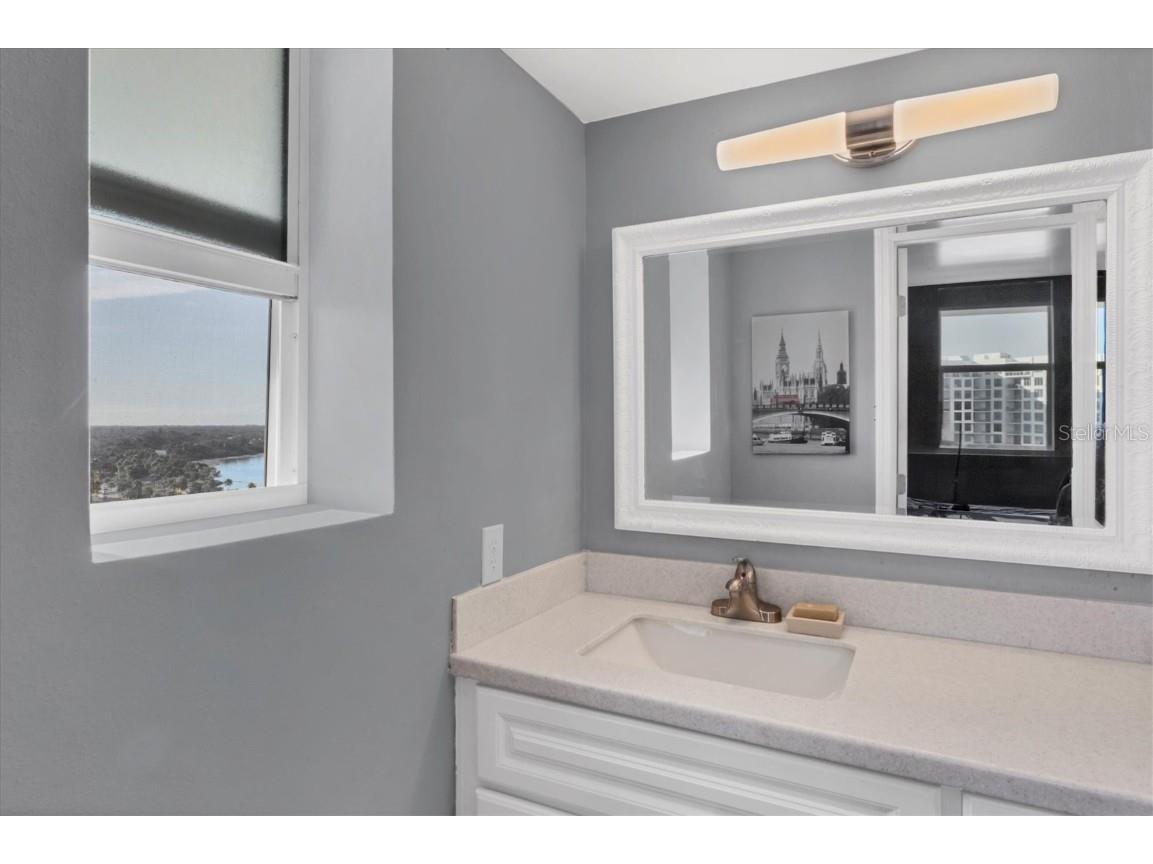 101 S Gulfstream Avenue #15E Sarasota FL 34236 A4676360 image15