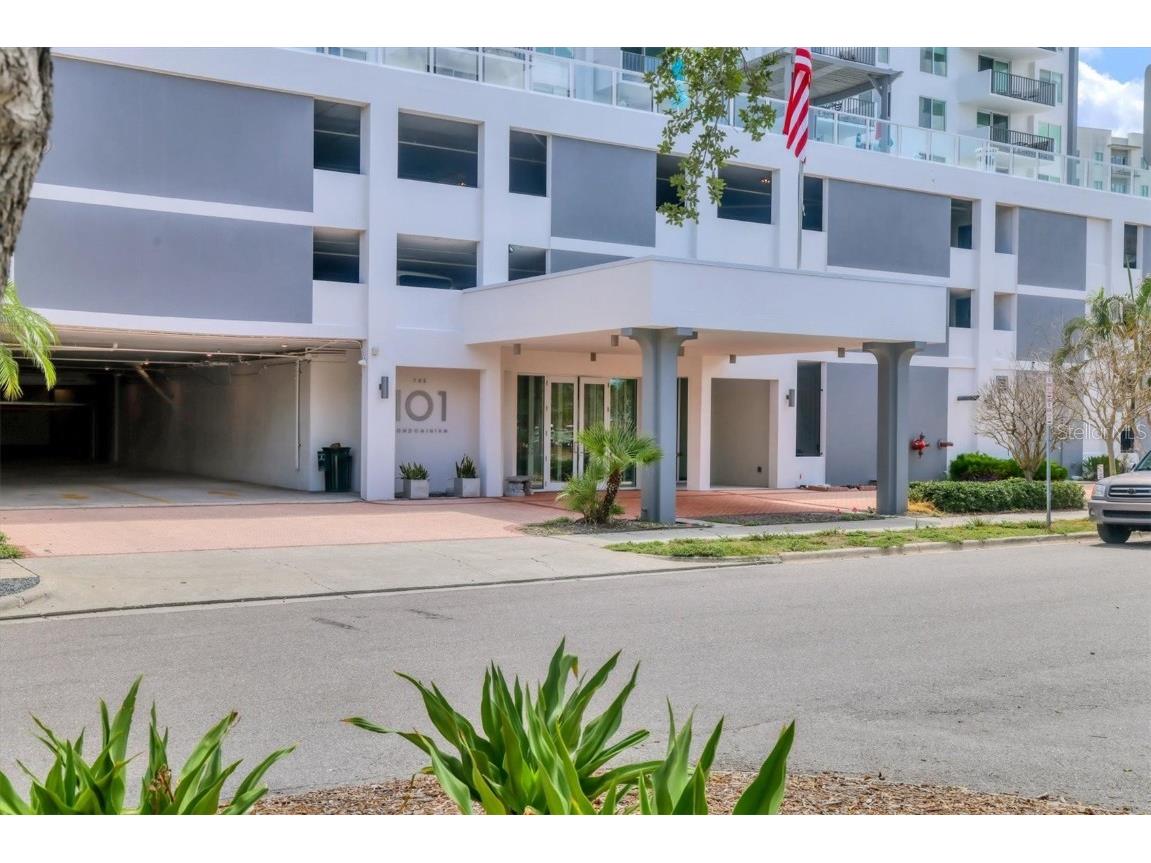 101 S Gulfstream Avenue #15E Sarasota FL 34236 A4676360 image42