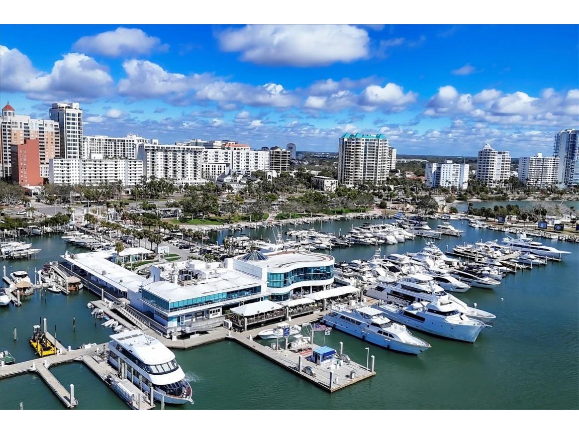 101 S Gulfstream Avenue #15E Sarasota FL 34236 A4676360 image52