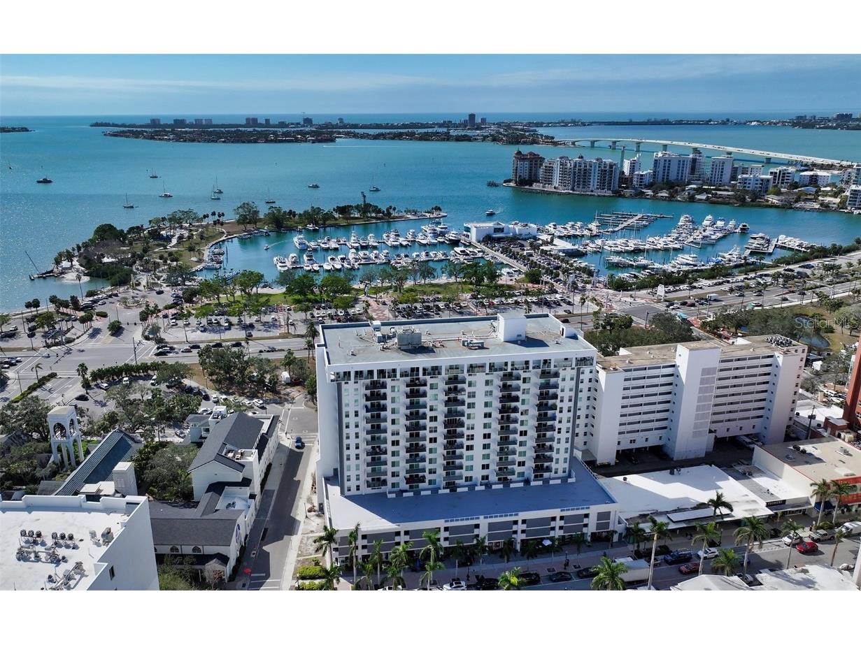 101 S Gulfstream Avenue #16J Sarasota FL 34236 - SARASOTA BAY GULF OF MEXICO A4636863 image1