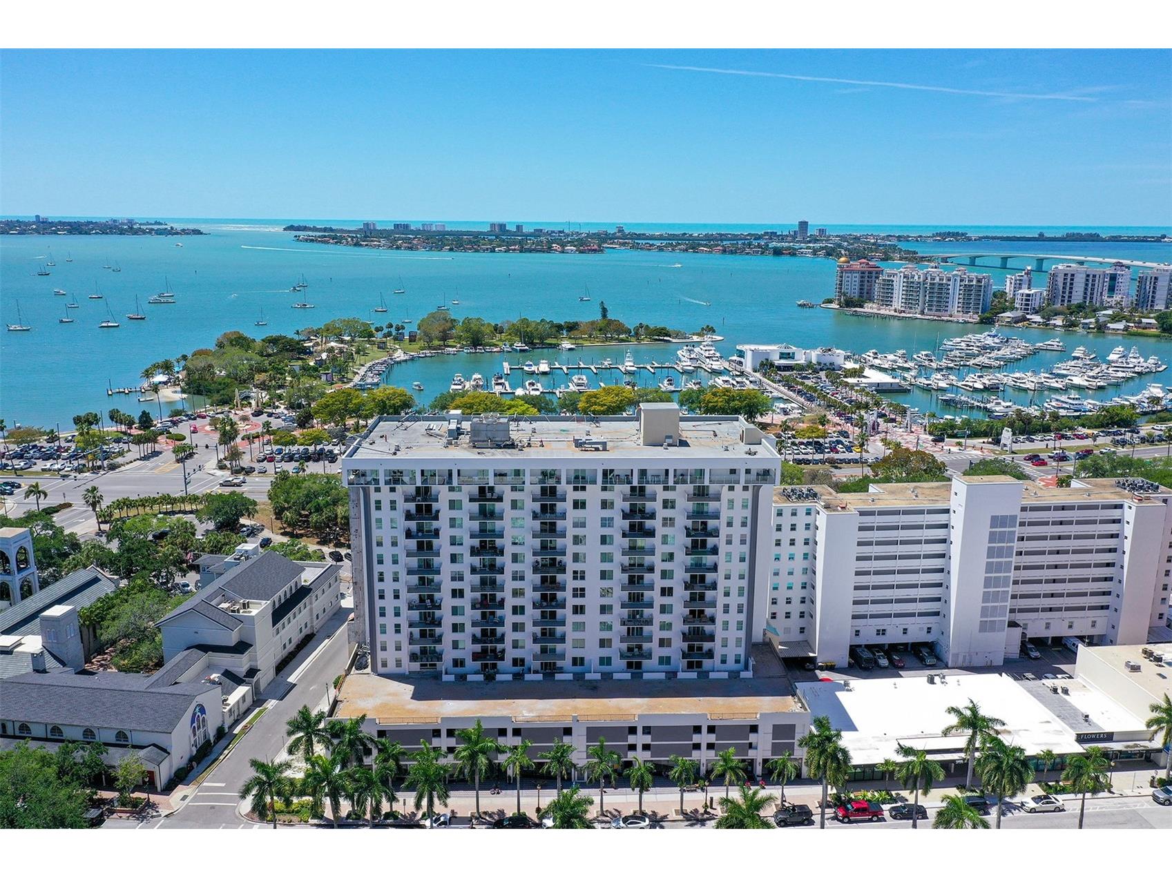 101 S Gulfstream Avenue #5J Sarasota FL 34236 - SARASOTA BAY A4675813 image1