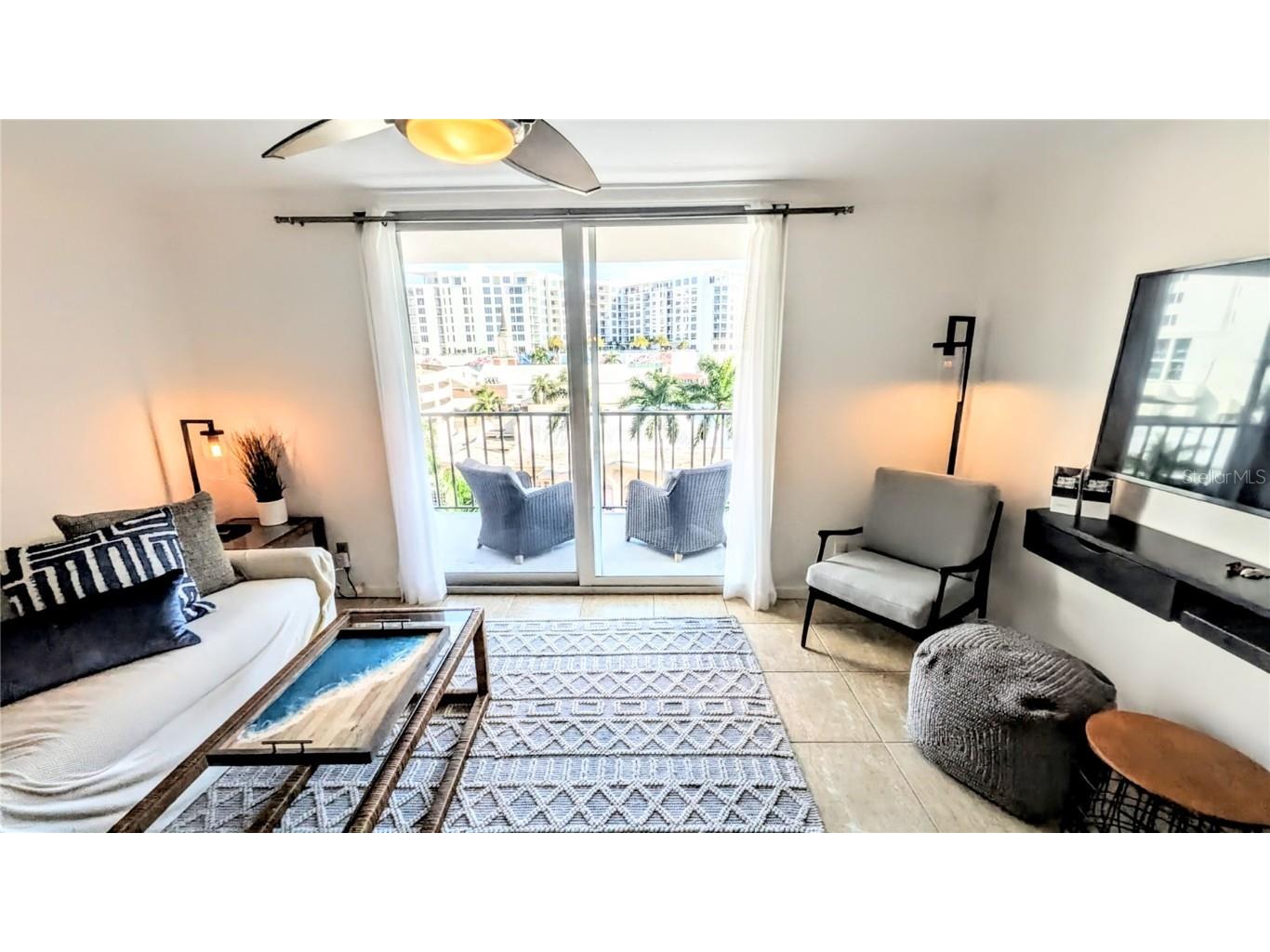 101 S Gulfstream Avenue #7E Sarasota FL 34236 A4674466 image10