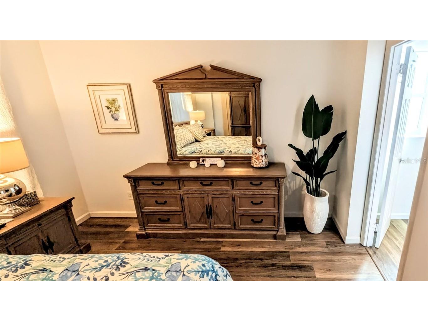 101 S Gulfstream Avenue #7E Sarasota FL 34236 A4674466 image16