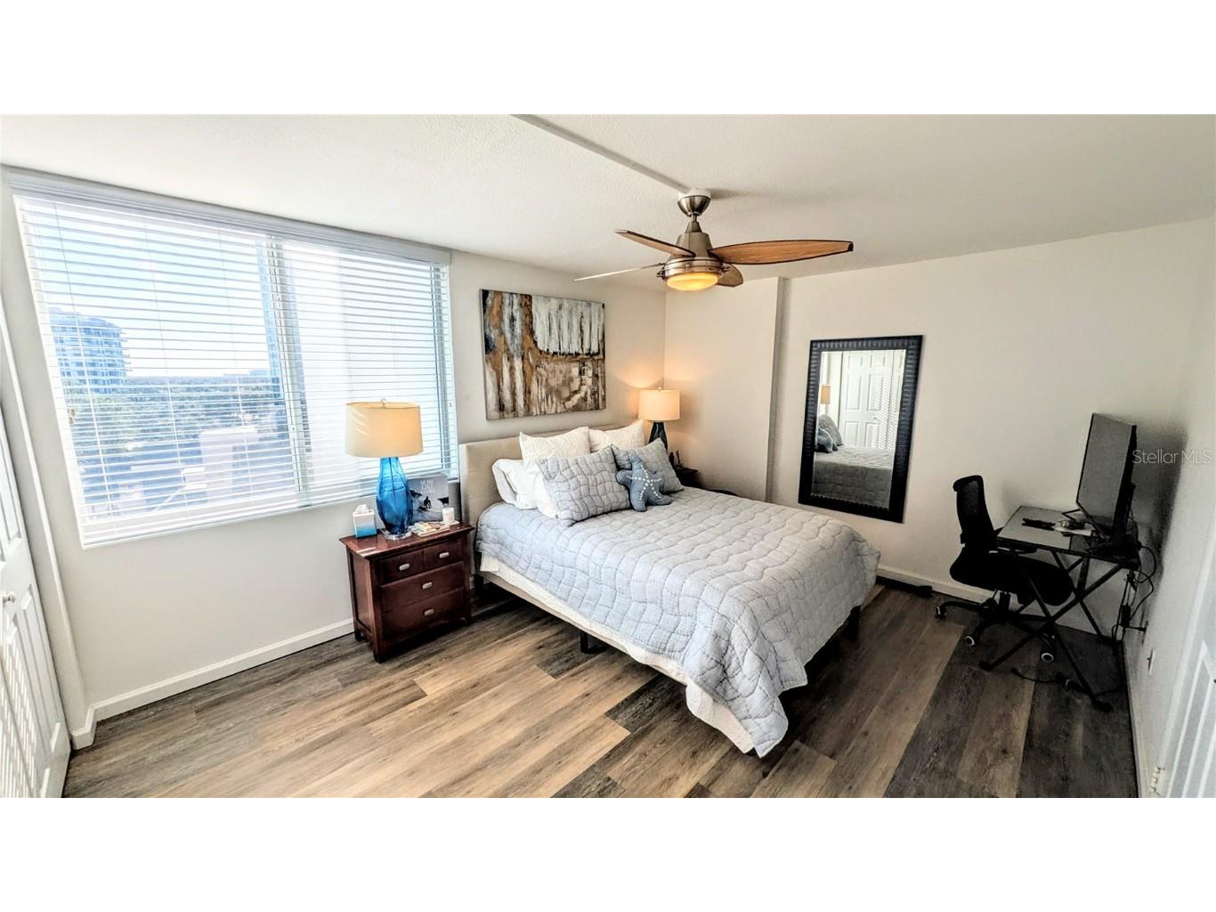 101 S Gulfstream Avenue #7E Sarasota FL 34236 A4674466 image21