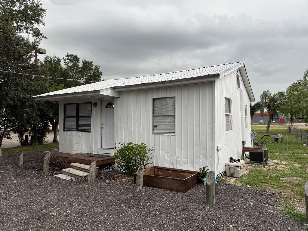 101 S Rogers Avenue Arcadia FL 34266 A4669723 image2