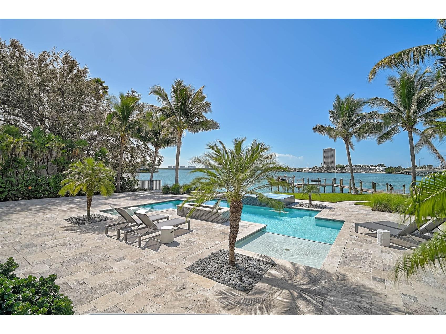 101 Seagull Lane Sarasota FL 34236 - SARASOTA BAY A4669993 image1