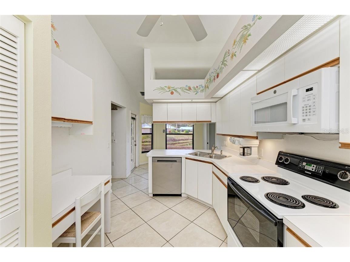 101 Southampton Place N #248 Venice FL 34293 A4673622 image13