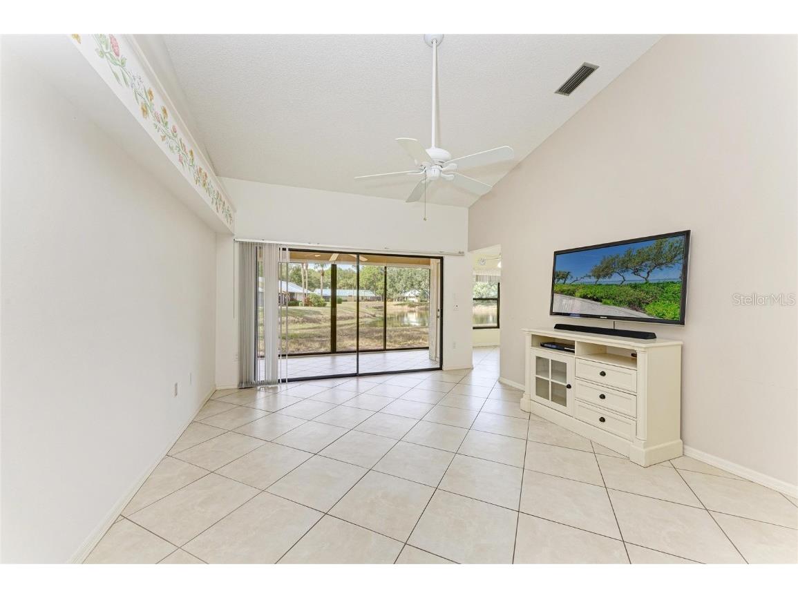 101 Southampton Place N #248 Venice FL 34293 A4673622 image7