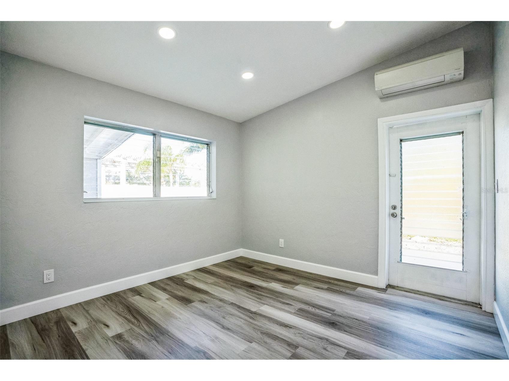 101 Sunlit Cove Drive NE Saint Petersburg FL 33702 TB8477272 image22