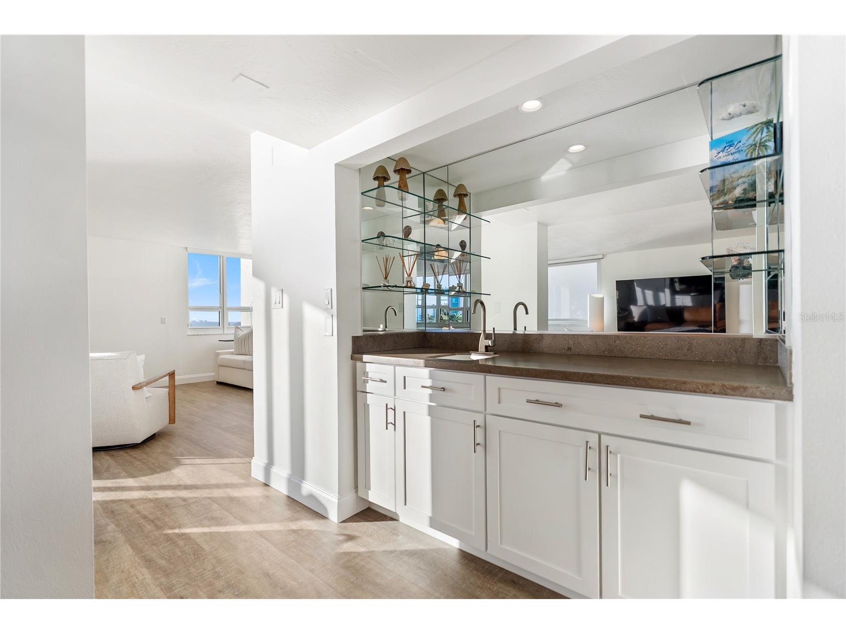 101 Sunset Drive #402 Sarasota FL 34236 - SARASOTA BAY A4680474 image23