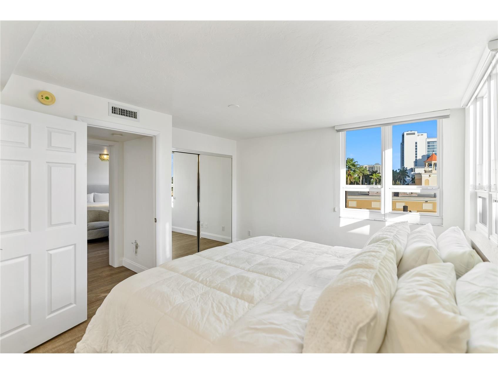 101 Sunset Drive #402 Sarasota FL 34236 - SARASOTA BAY A4680474 image26