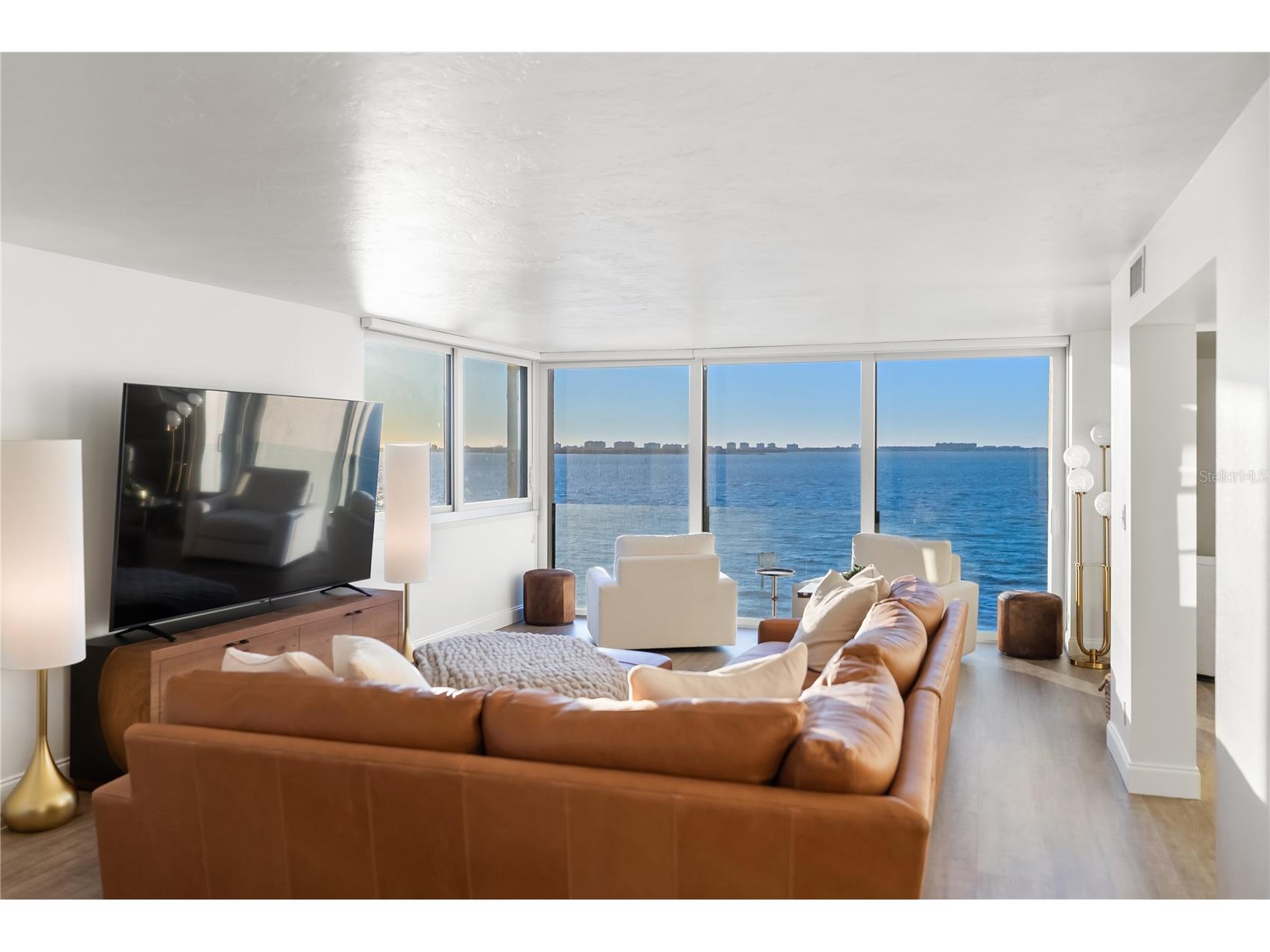 101 Sunset Drive #402 Sarasota FL 34236 - SARASOTA BAY A4680474 image4