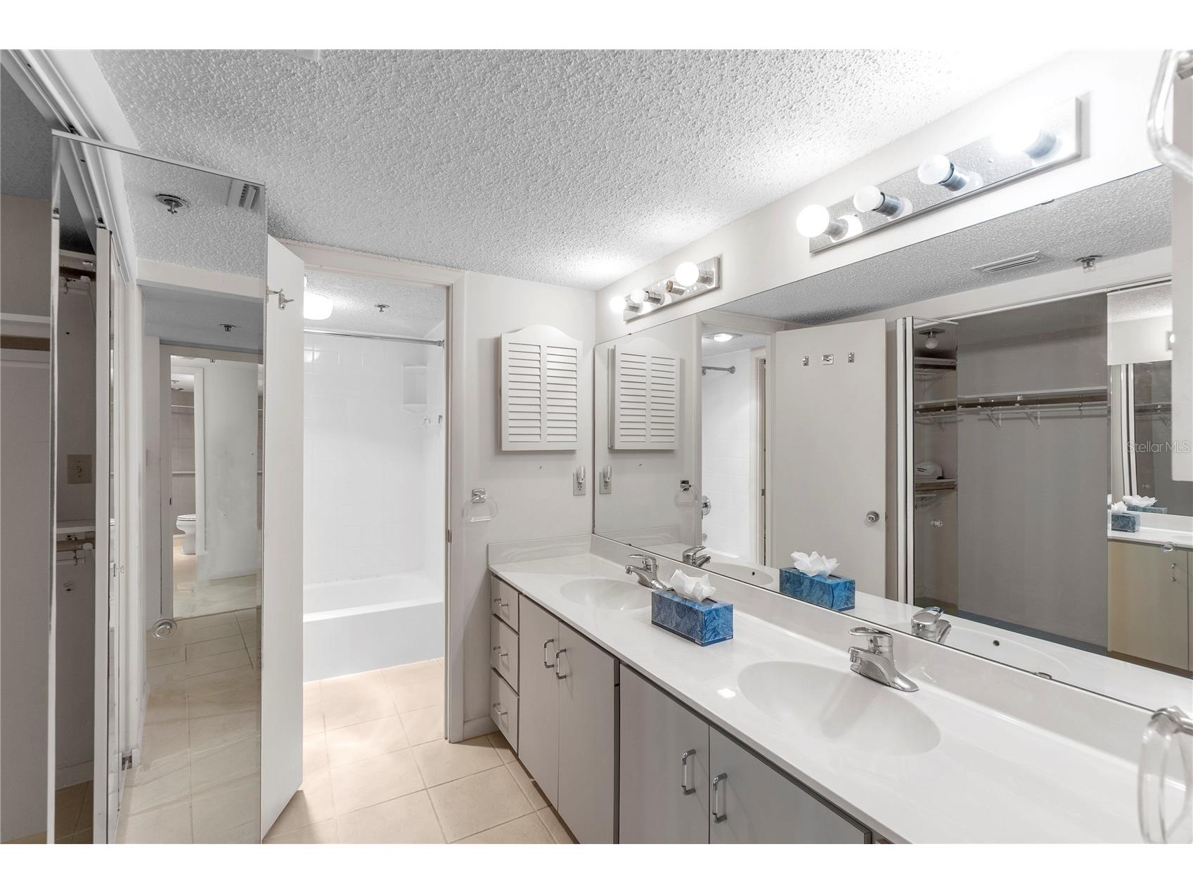 101 Sunset Drive #PH1 Sarasota FL 34236 - SARASOTA BAY A4698459 image17