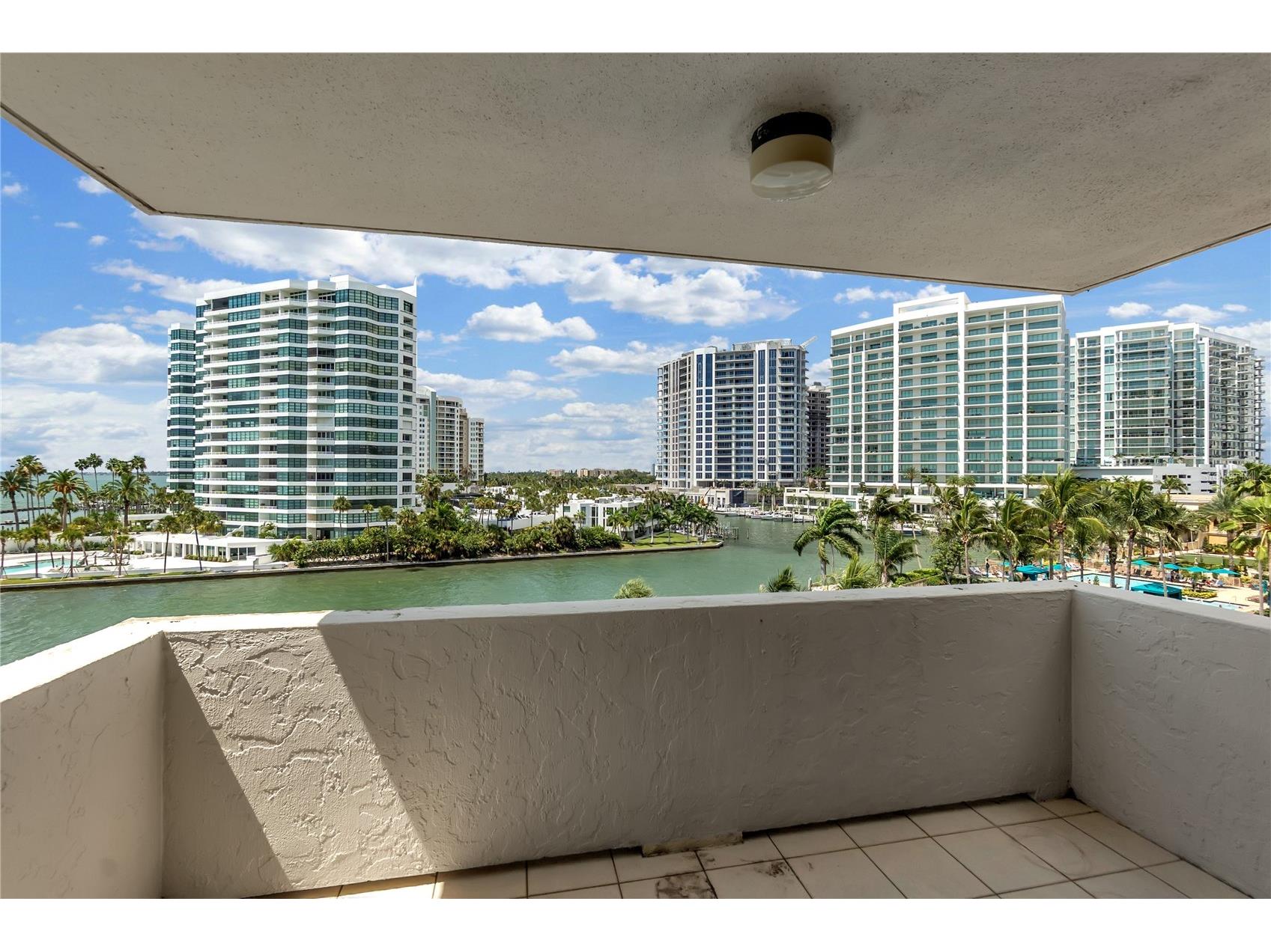 101 Sunset Drive #PH1 Sarasota FL 34236 - SARASOTA BAY A4698459 image2