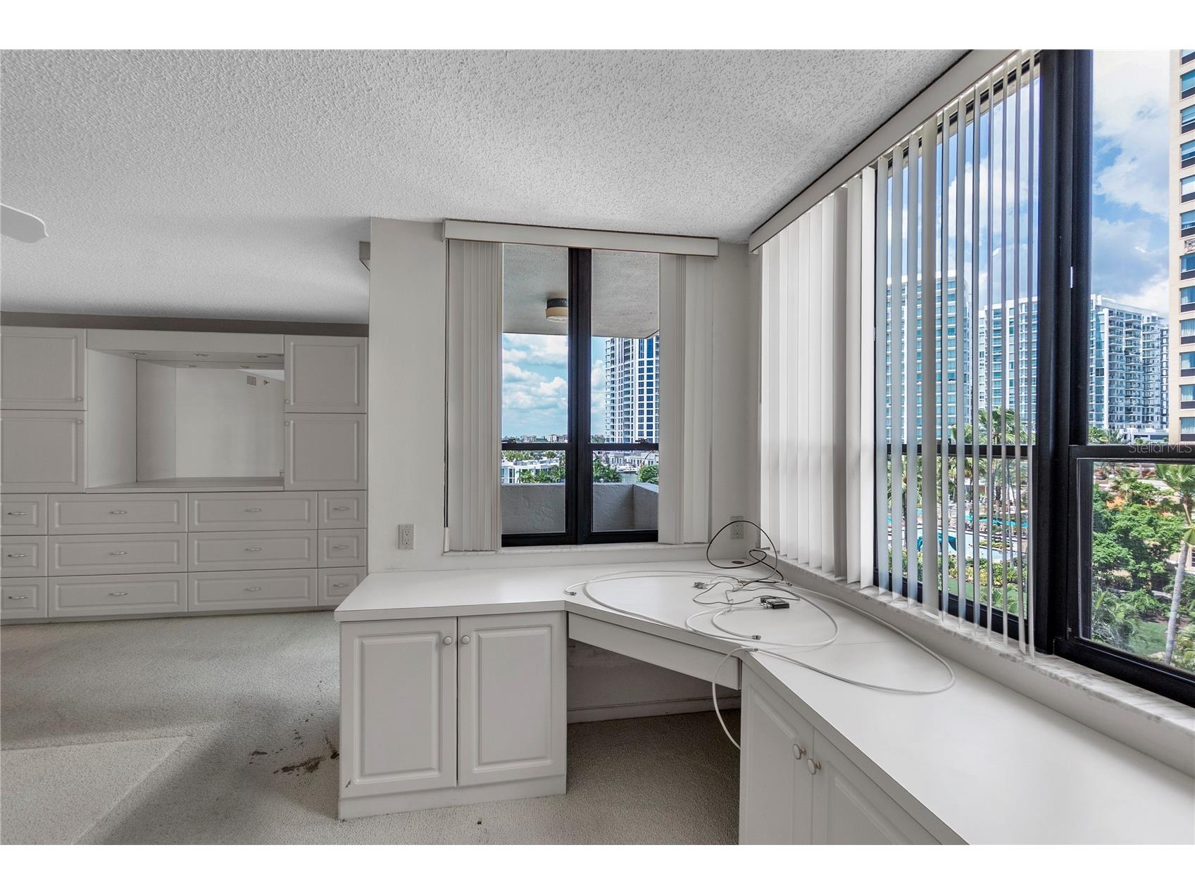 101 Sunset Drive #PH1 Sarasota FL 34236 - SARASOTA BAY A4698459 image23