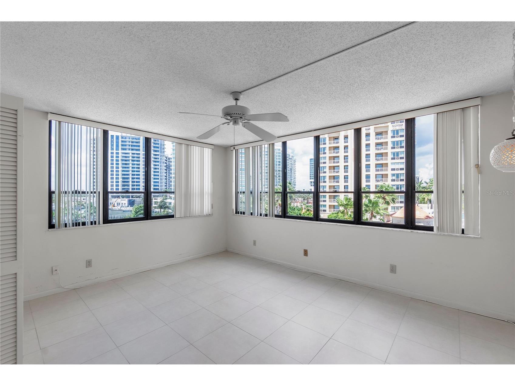 101 Sunset Drive #PH1 Sarasota FL 34236 - SARASOTA BAY A4698459 image27