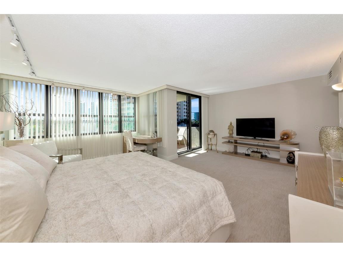 101 Sunset Drive #PH3 Sarasota FL 34236 - SARASOTA BAY/INTER-COASTAL A4644265 image12