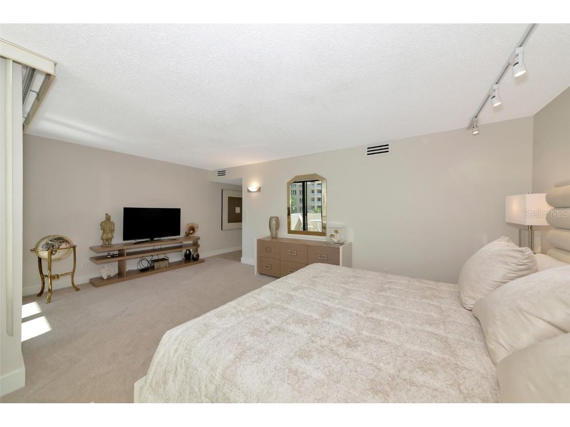 101 Sunset Drive #PH3 Sarasota FL 34236 - SARASOTA BAY/INTER-COASTAL A4644265 image14