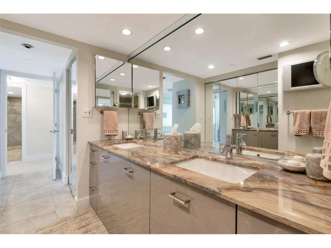 101 Sunset Drive #PH3 Sarasota FL 34236 - SARASOTA BAY/INTER-COASTAL A4644265 image17