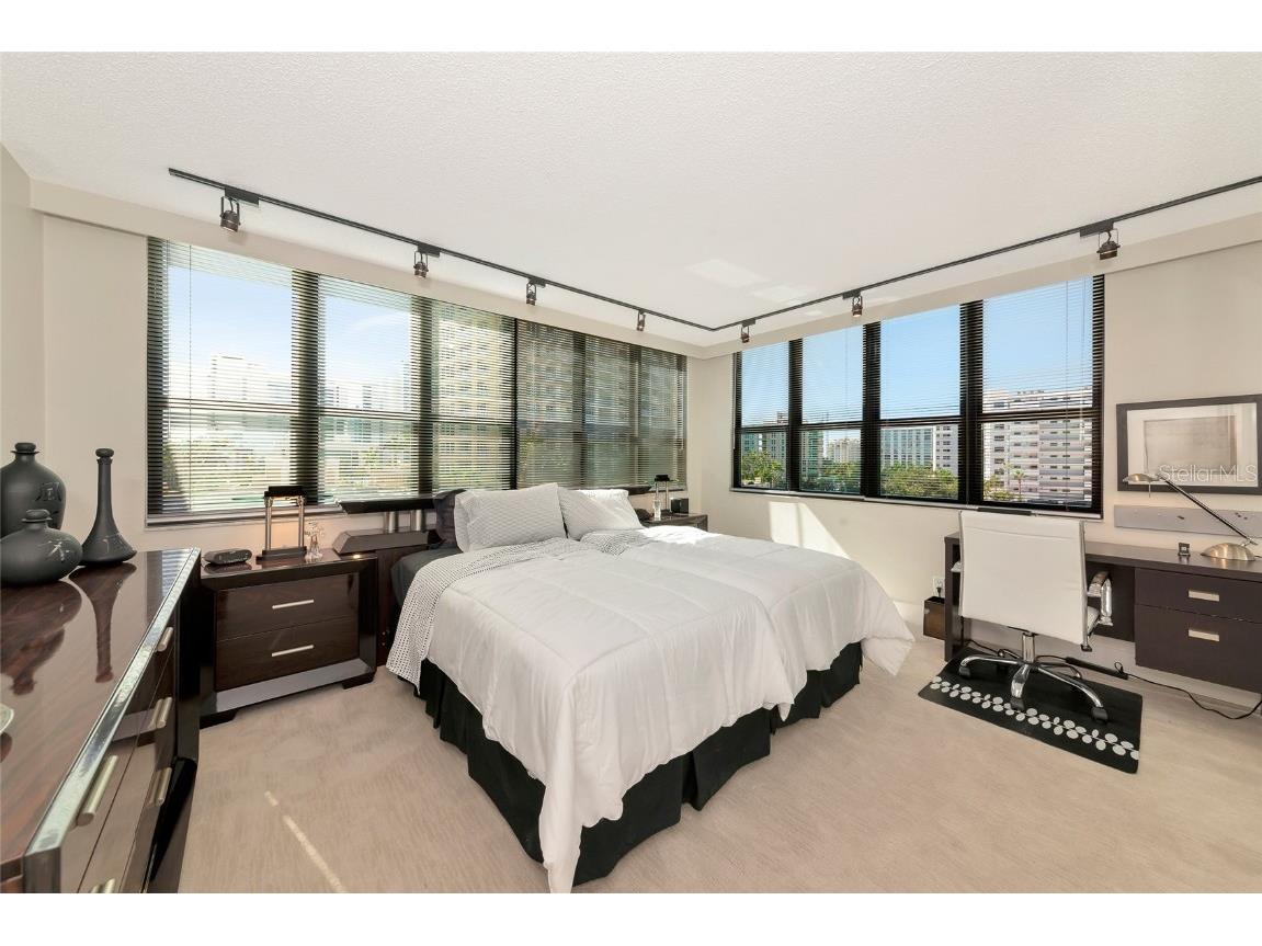 101 Sunset Drive #PH3 Sarasota FL 34236 - SARASOTA BAY/INTER-COASTAL A4644265 image19