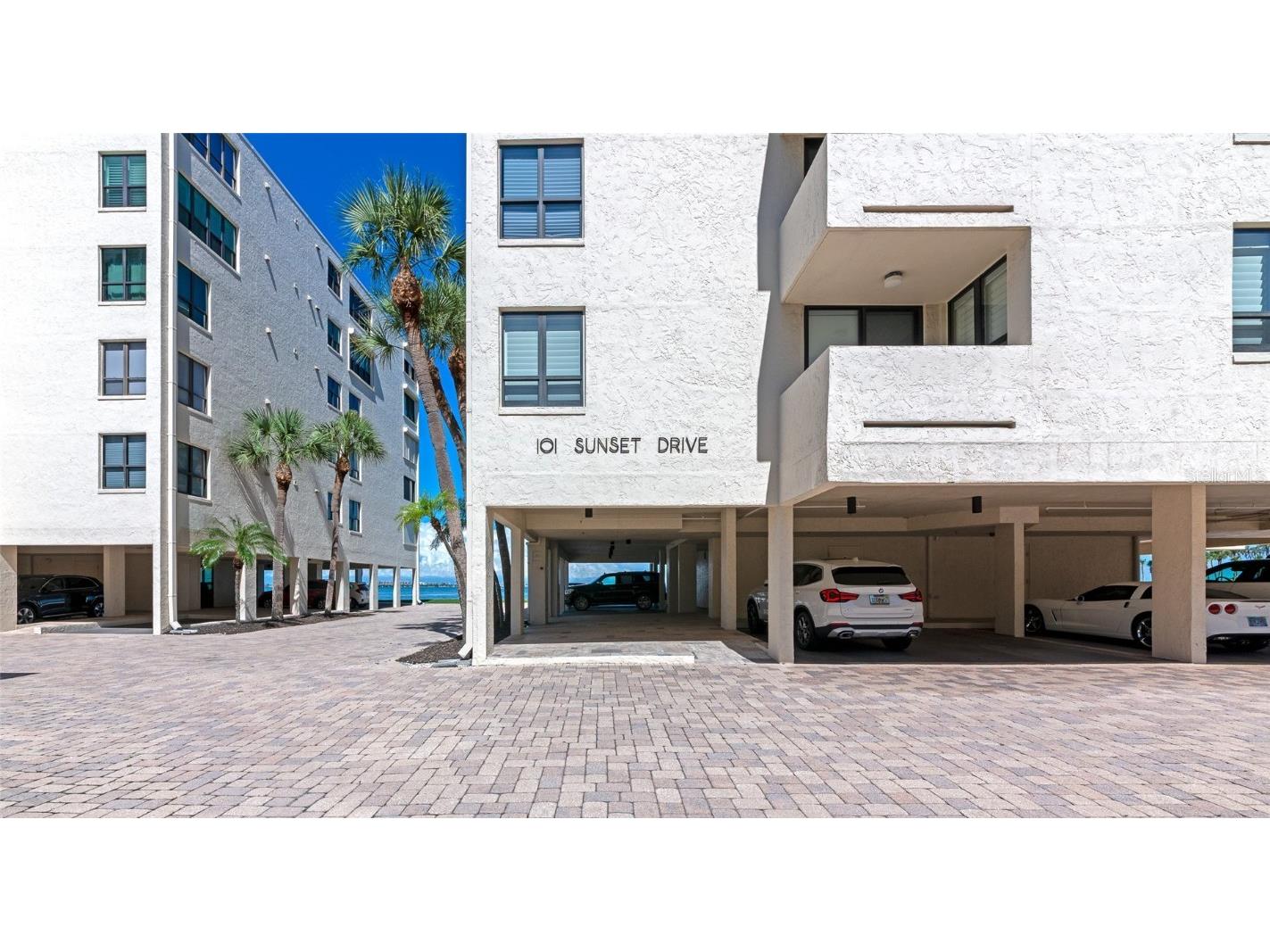 101 Sunset Drive #PH3 Sarasota FL 34236 - SARASOTA BAY/INTER-COASTAL A4644265 image2