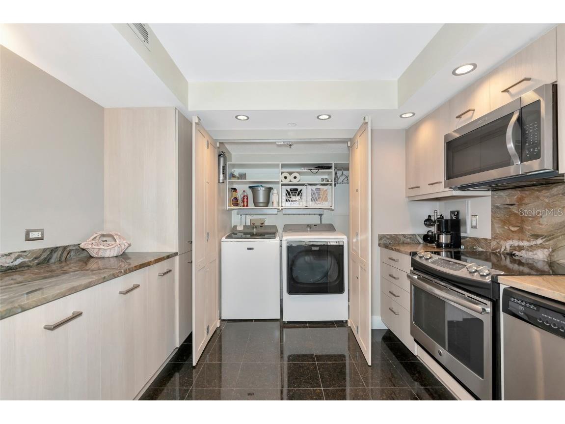 101 Sunset Drive #PH3 Sarasota FL 34236 - SARASOTA BAY/INTER-COASTAL A4644265 image27