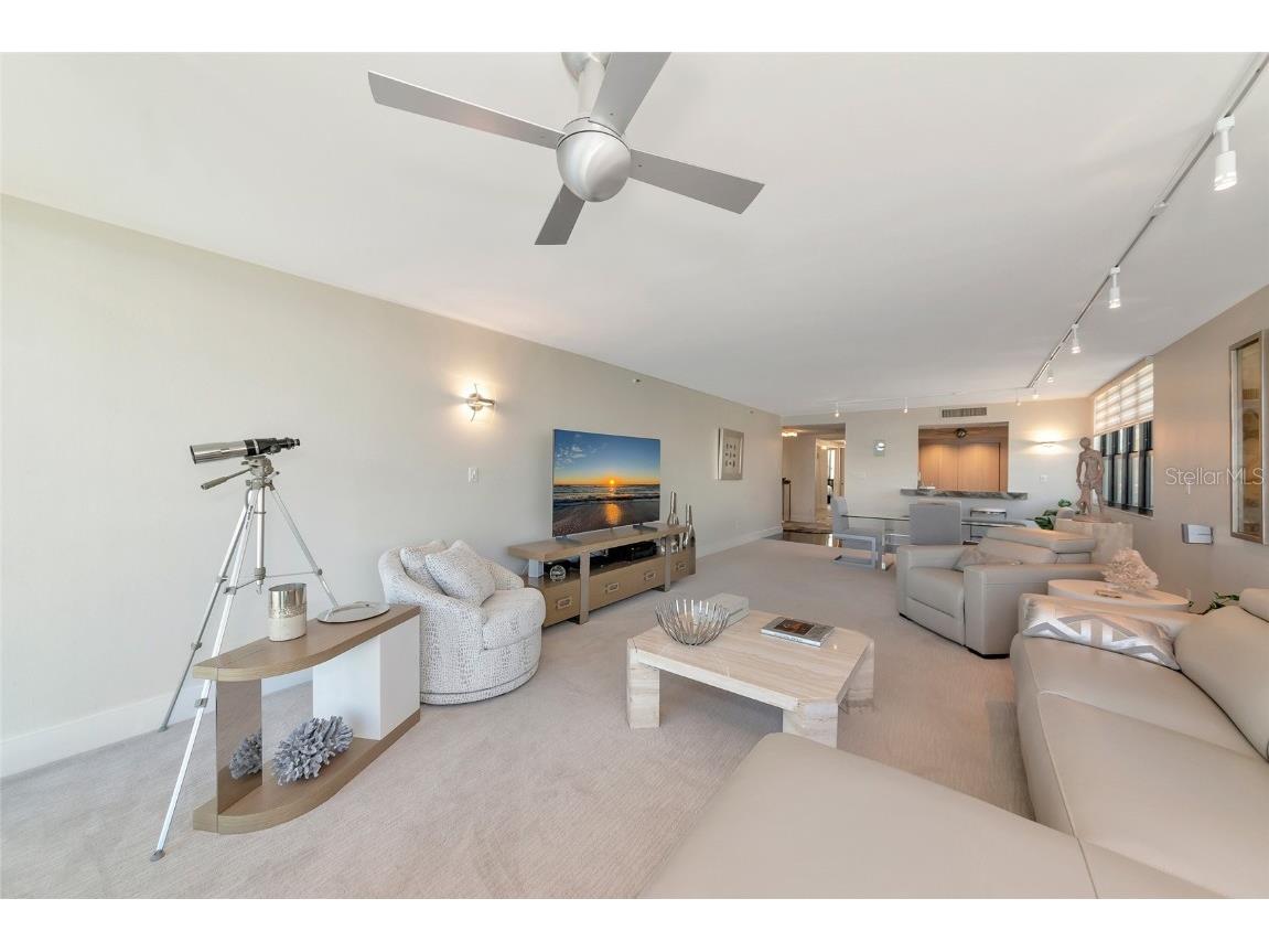 101 Sunset Drive #PH3 Sarasota FL 34236 - SARASOTA BAY/INTER-COASTAL A4644265 image5