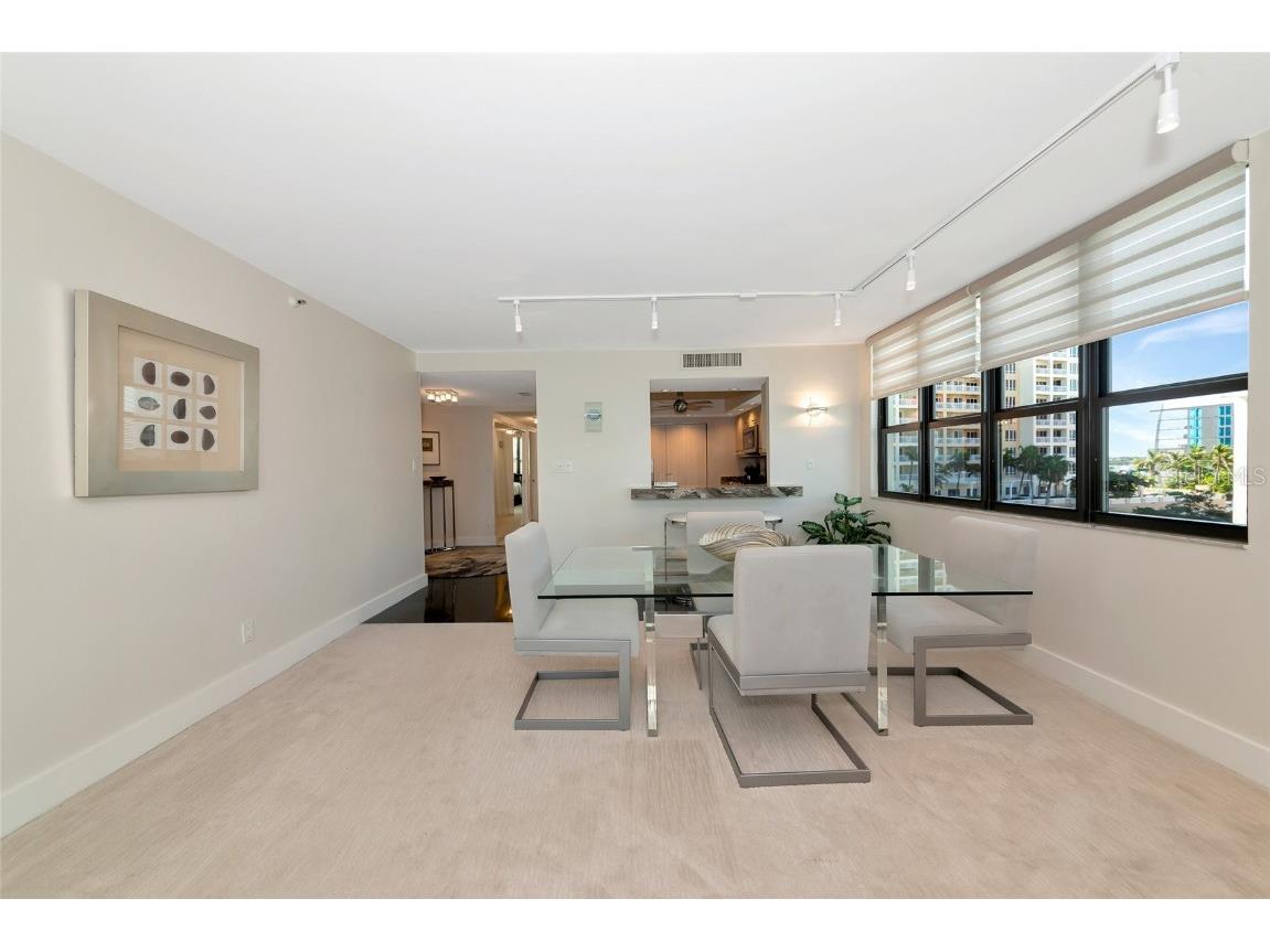 101 Sunset Drive #PH3 Sarasota FL 34236 - SARASOTA BAY/INTER-COASTAL A4644265 image9