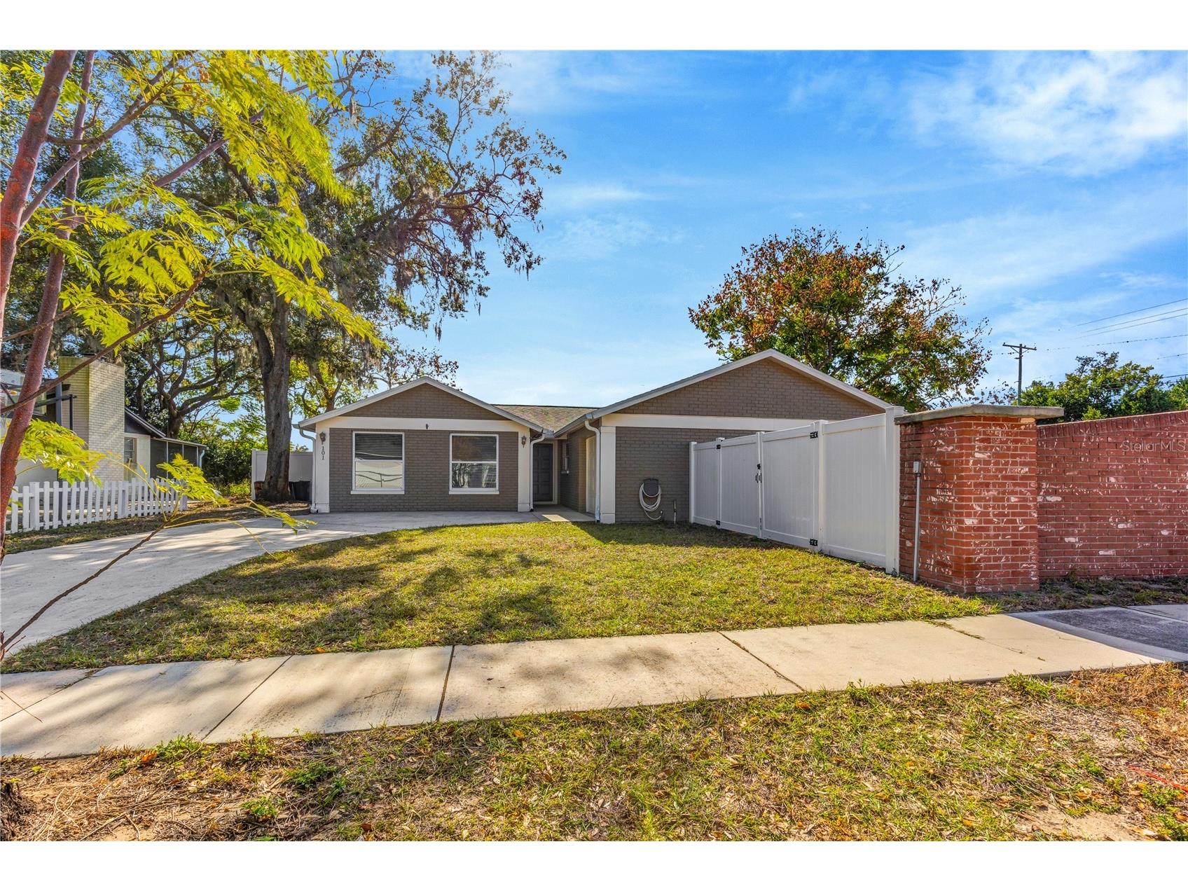 101 Valley Drive Brandon FL 33510 TB8457001 image1