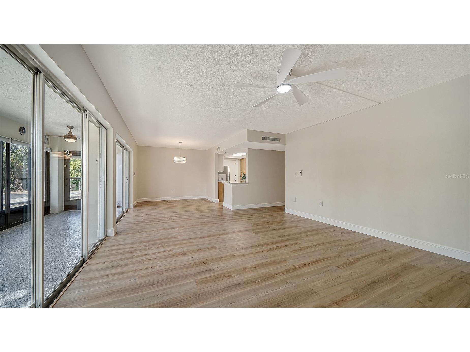 101 Whispering Sands Drive #107 Sarasota FL 34242 - GULF OF AMERICA A4674069 image19