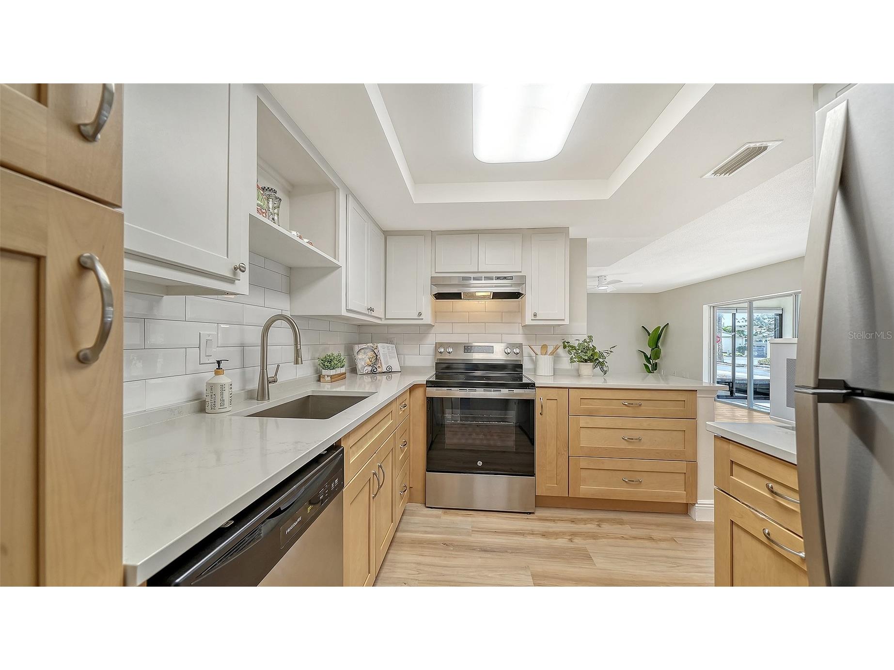 101 Whispering Sands Drive #107 Sarasota FL 34242 - GULF OF AMERICA A4674069 image24